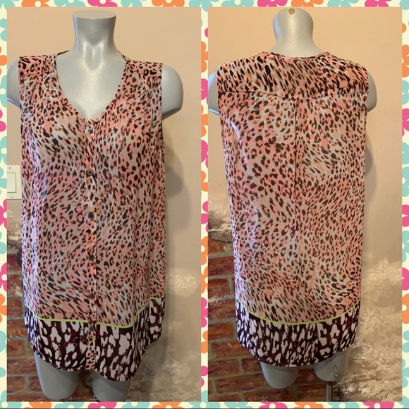 CAbi Tops - 🌸Fun animal print top🌸